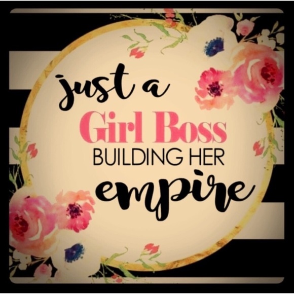 Meet your Posher, Nicole - Picture 7 of 7